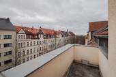 Referenz Balkon Straßenseite - 