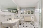 Tageslichtbad (7,71m²) mit Doppelwaschbecken, WC ... - 