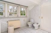 ... WC und Bidet. - 
