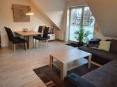 Wohnzimmer - Renovierte 3 Zimmer-Wohnung mit Süd-Balkon