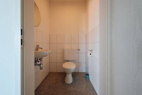 WC - 