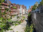 Parallelstraße vom Objekt - 