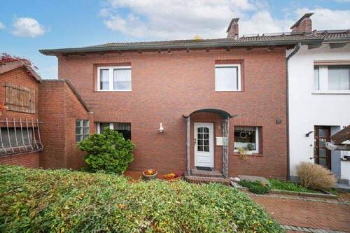 Außenansicht - 6 Zimmer Reihenendhaus zum Kaufen in Varel