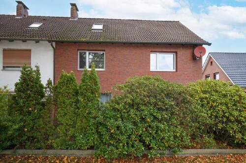 Außenansicht - 6 Zimmer Reihenendhaus in Varel