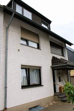 Bild 1 - 3-Familienhaus in Köln-Dünnwald mit großem Garten und Parkmöglichkeiten! (ohne Maklerprovision)
