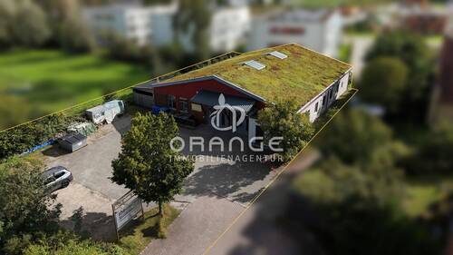 Drohnenaufnahme – Seitenansicht des Gebäudes - *** Moderne Gewerbefläche in Abensberg: Büro, Werkstatt, Lager - flexibel nutzbar & sofort verfügbar ***