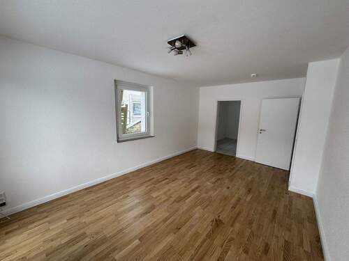 Wohnzimmer - 4 Zimmer Etagenwohnung in Detmold