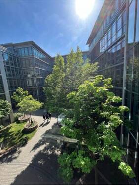 Blick in den Innenhof - Büro mit 30,00 m&sup2; in München zur Miete