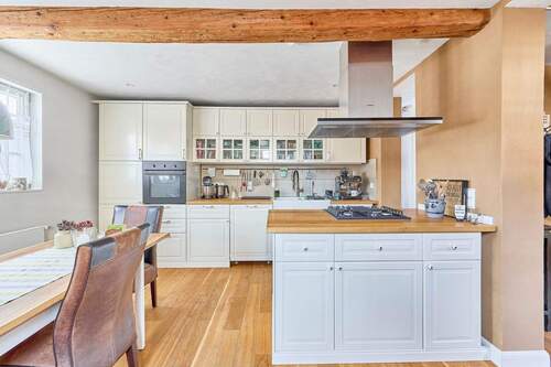 Küche - 4 Zimmer Mehrfamilienhaus, Wohnhaus in Haßloch