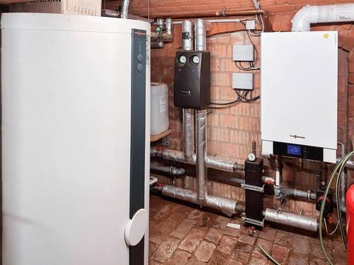 Warmwasserspeicher & Heizung - 