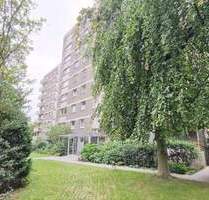 Komfortables Wohnen: Balkon, Tiefgarage, Pool & Sauna in Duisburg