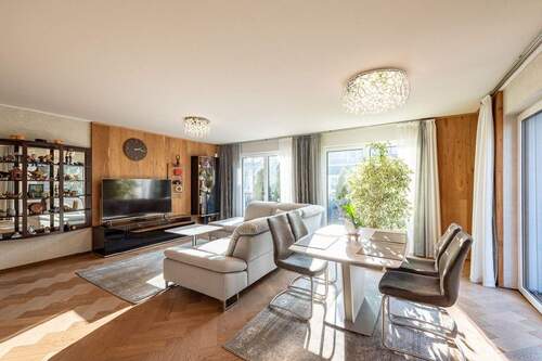 Wohn- und Essbereich - 4 Zimmer Etagenwohnung zum Kaufen in München