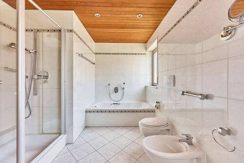 Badezimmer Erdgeschoss - 