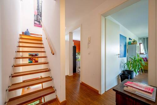 Treppe Flur OG zum DG - 