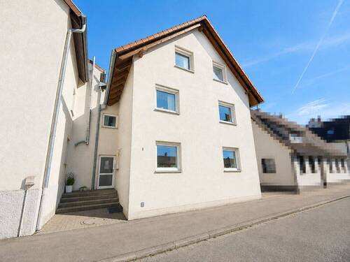 Hausansicht - Grundbuch statt Sparbuch! - 99.000,00&nbsp;EUR Kaufpreis, ca.&nbsp; 34,00&nbsp;m&sup2;&nbsp;Wohnfl&auml;che