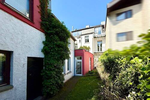 Vermietetes Ladenlokal zur Finanzierung nutzen - 6 Zimmer Mehrfamilienhaus, Wohnhaus zum Kaufen in Bad Honnef