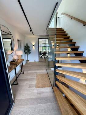 Eingang - Hochwertiges Einfamilienhaus mit exklusiver Ausstattung 