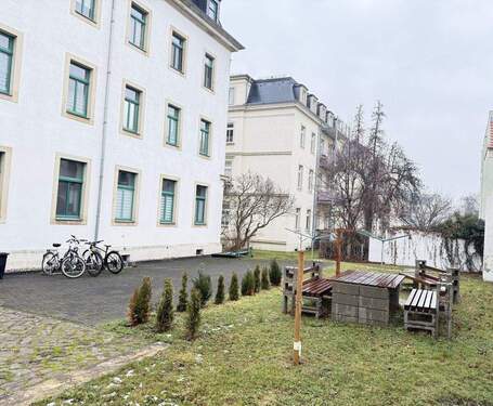 Garten - 2 Zimmer Etagenwohnung in Dresden