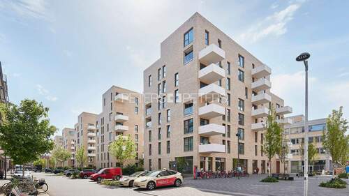 Außenansicht - + Zweitbezug + EBK + Balkon & Loggia + Dusche & Badewanne +