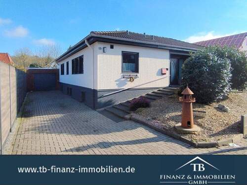 Bild 1 - Gepflegter Bungalow mit großem Keller und Garage in sehr beliebter und zentraler Lage von Hage #115