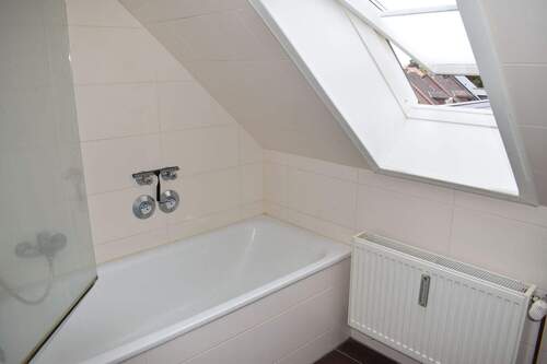 Bad - Etagenwohnung mit 74,70 m&sup2; in Uetersen zur Miete