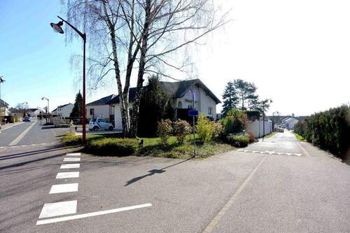 3 - 8 Zimmer Einfamilienhaus in Hambach