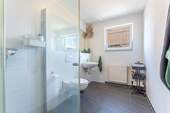 Beispielbild: Badezimmer. Wohnung 2 im 1. OG rechts - 