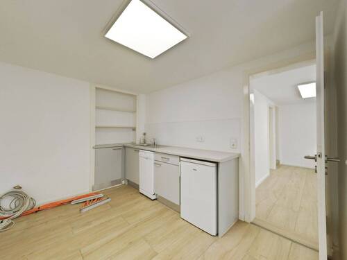 Küche - 7 Zimmer Etagenwohnung zum Kaufen in Stuttgart