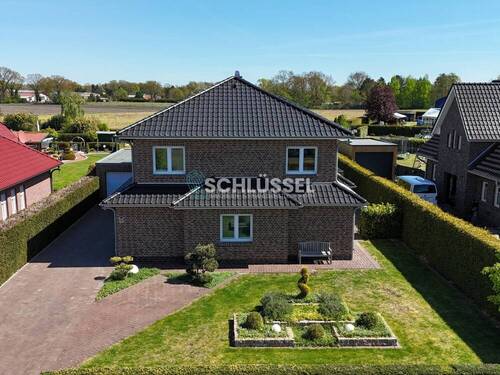 Straßenansicht - 8 Zimmer Einfamilienhaus zum Kaufen in Friesoythe