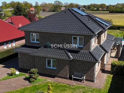 Seitenansicht - 8 Zimmer Einfamilienhaus in Friesoythe