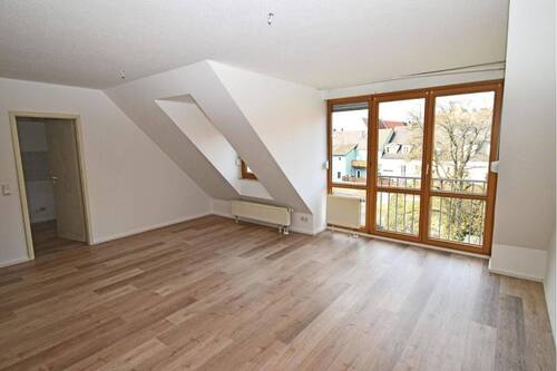 Wohnzimmer - 2 Zimmer Etagenwohnung in Sulzbach-Rosenberg