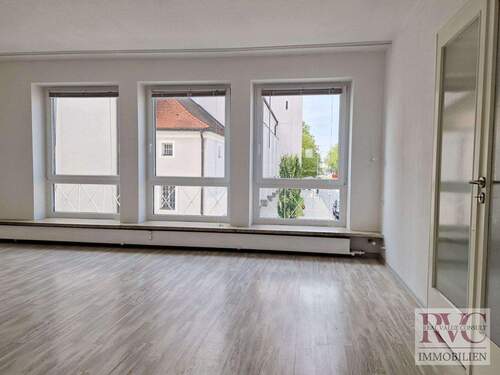 Wohnzimmer_02 - 4 Zimmer Etagenwohnung zum Kaufen in Freilassing