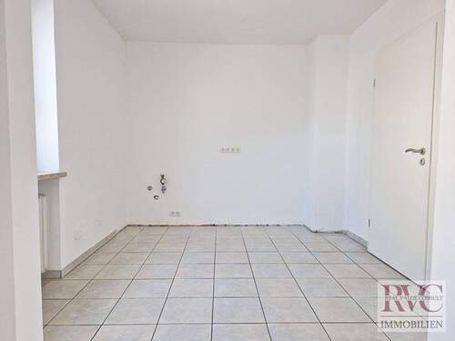 Küche_02 - Etagenwohnung mit 95,00 m² in Freilassing zum Kaufen