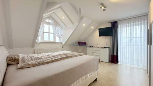Schlafzimmer OG - 