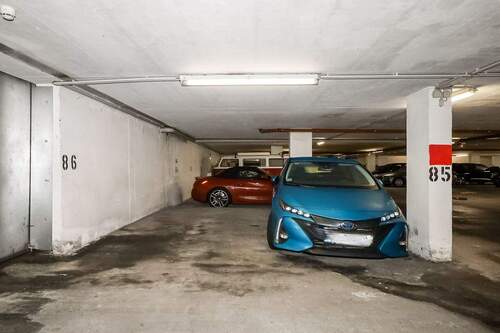 Tiefgaragenstellplatz - 