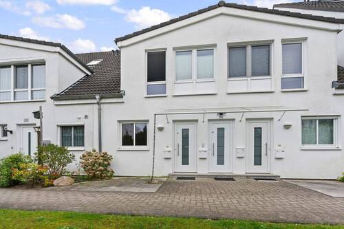 Hauseingang - 2 Zimmer Etagenwohnung zum Kaufen in Bremen