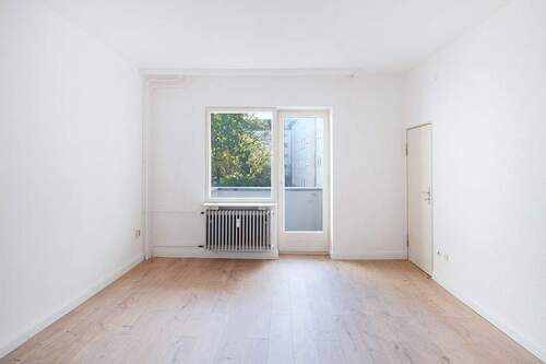 Zimmer mit Loggiazugang - Single-Wohnung im Wilmersdorfer Kiez