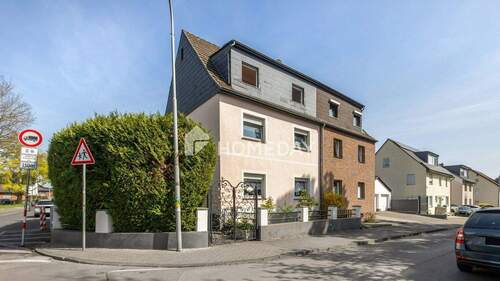 Außenansicht 1 - Ihre Suche hat ein Ende! Ideal geschnittene Doppelhaushälfte für die große Familie