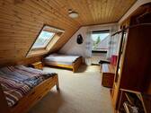 Zimmer 2 im OG - 