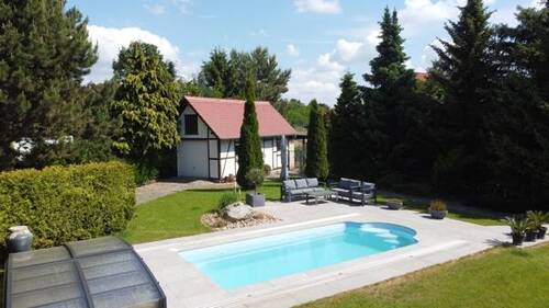 Entspannung am Pool - 