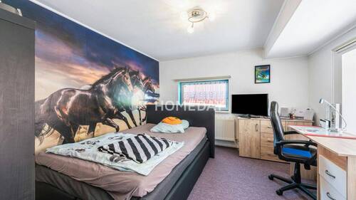 1.OG Schlafzimmer 2 2 - 