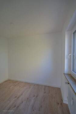 halbes Zimmer - 