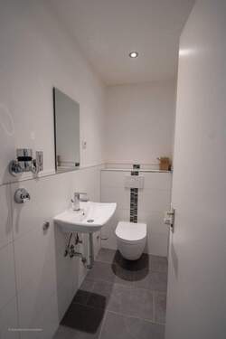 separate Toilette - 