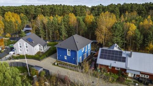 Straßenansicht - 7 Zimmer Einfamilienhaus zum Kaufen in Borkwalde