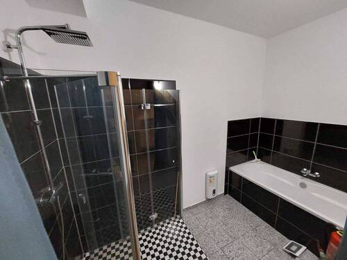 Bad Ansicht 2 - 2 Zimmer Büro in Niederkassel