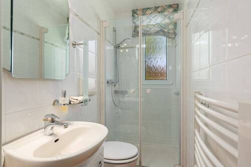 WC mit Dusche (2,31 m²) - 