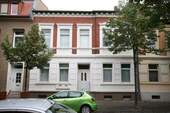 Hausansicht - Sehr schöne 2-Raumwohnung mit Dachterrasse