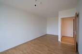 Wohn- und Schlafzimmer - 