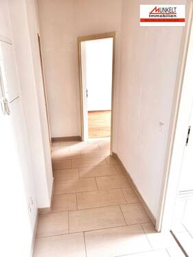 Flur - 2 Zimmer Etagenwohnung zur Miete in Zeitz