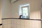 Gäste-WC mit Fenster - 